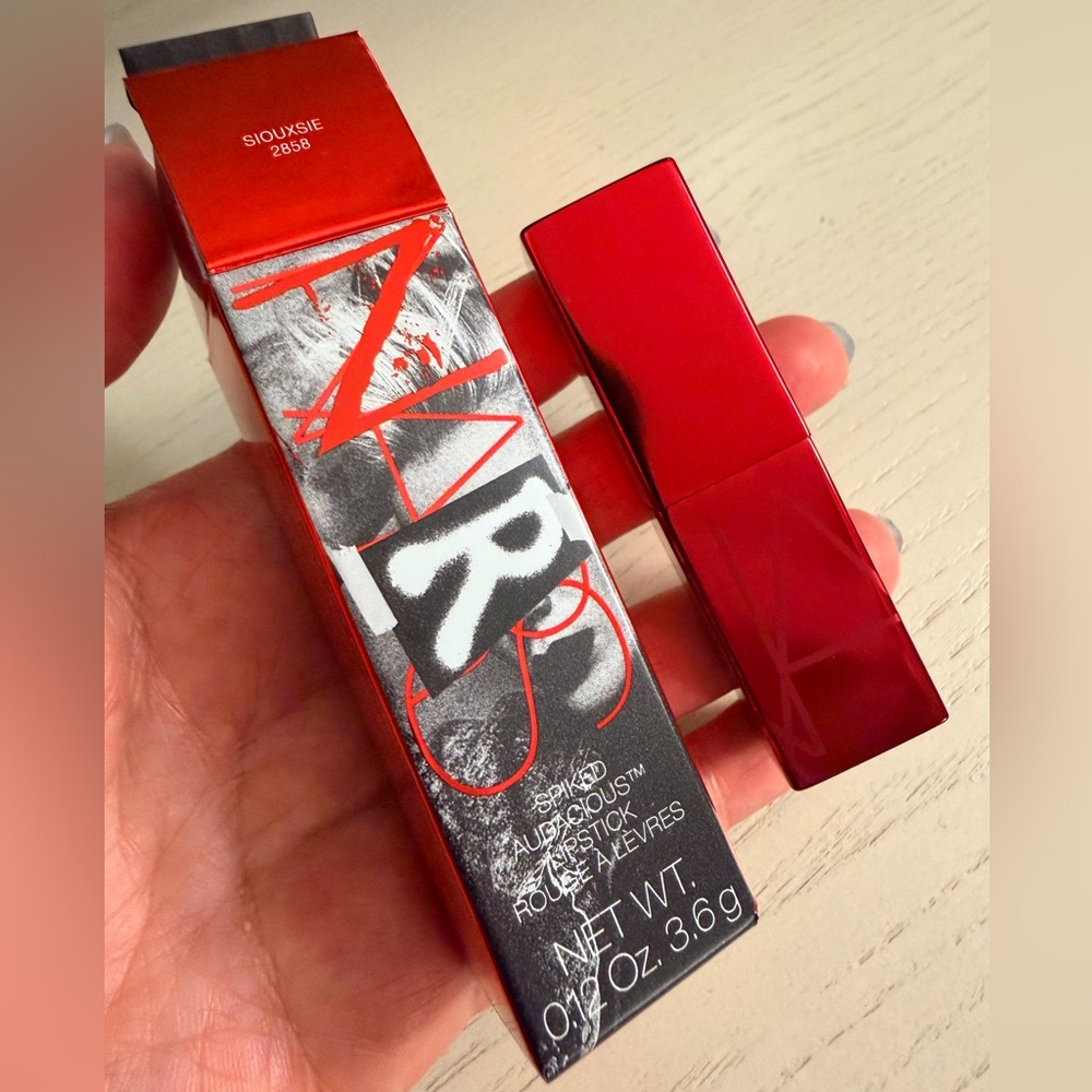NEW NARS Spiked Audacious Lipstick (Limited Edition) - Siouxsie Full size - Picture 9 of 10